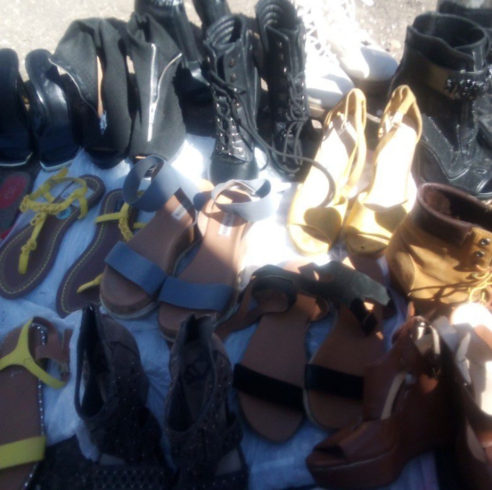 Sandals/Heels - Picture 3 of 6